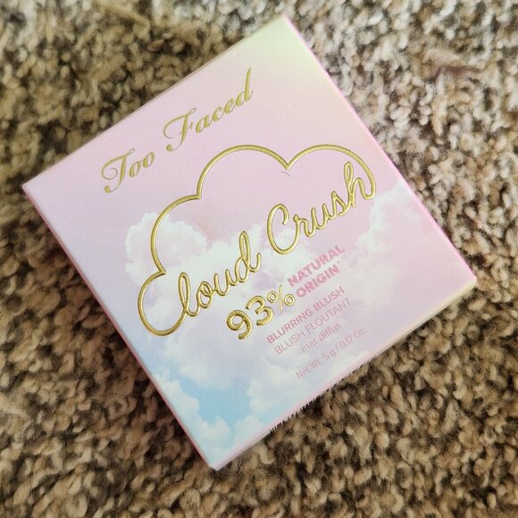 Too Faced: Cloud Crush Blurring Powder Blush: Candy Clouds - Picture 3 of 4